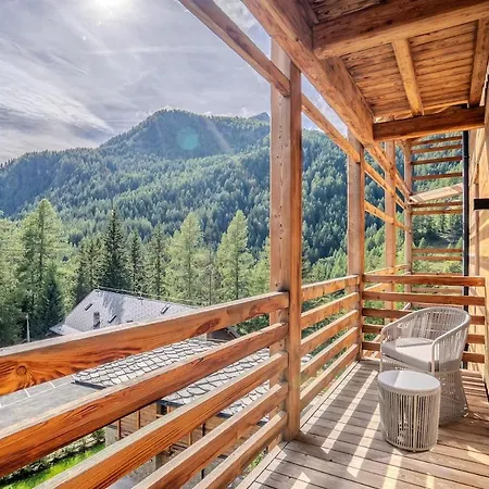 Luxury Monterosa 公寓